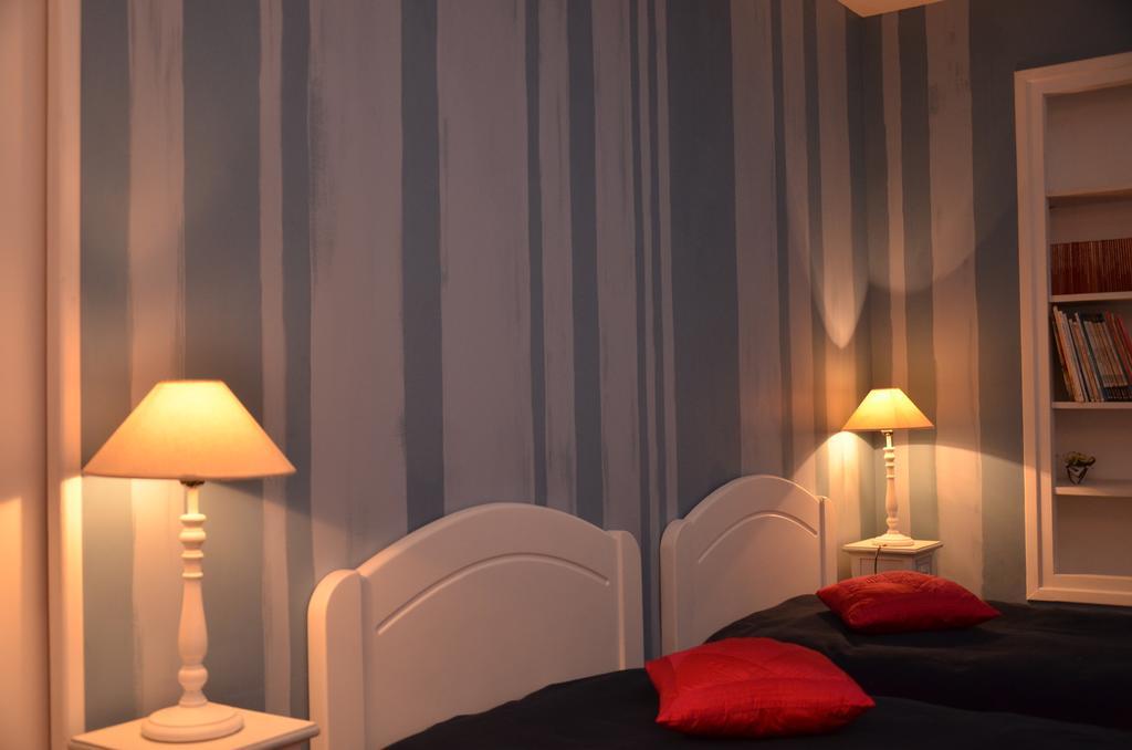 La Closerie Bed and Breakfast Nercillac Δωμάτιο φωτογραφία